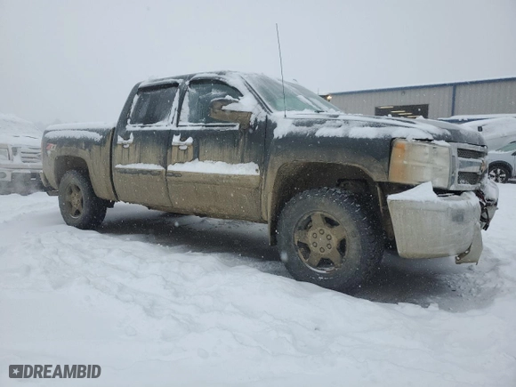 2013 Chevrolet Silverado 1500 LT with VIN 3GCPKSE78DG182302, listed as a Copart auction lot 44255705 with 181,621 mi miles and Salvage Title. Bid and sale history available at carsss.com. Image 4.
