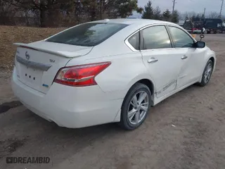 2013 Nissan Altima 2.5 SL with VIN 1N4AL3AP8DC140624, listed as a IAAI auction lot 41718089 with 127,089 mi miles. Bid and sale history available at carsss.com. Image 4.
