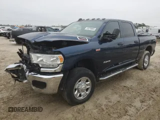 2022 Ram 2500 Tradesman z VIN 3C6UR4CJ4NG102804, wystawiony jako Copart lot #45576865 z przebiegiem 27 230 mil mil oraz Szkoda całkowita • Salvage title. Historia ofert i sprzedaży dostępna na DreamBid. Obrazek 1.