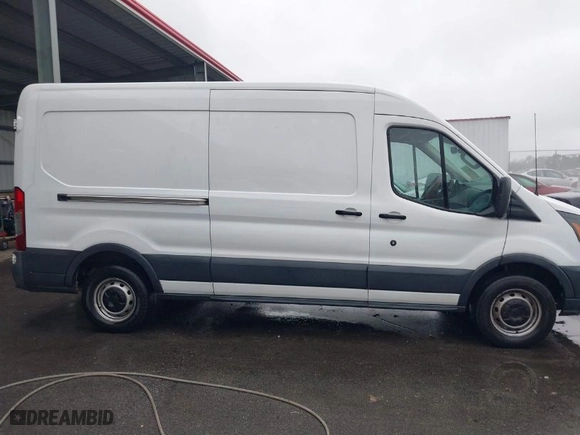 2018 Ford Transit Van with VIN 1FTBW2CMXJKA90555, listed as a IAAI auction lot 41539215 with NaN miles. Bid and sale history available at carsss.com. Image 13.