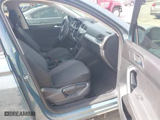 2019 Volkswagen Tiguan S with VIN 3VV1B7AX2KM131063, listed as a IAAI auction lot 41937501 with 59,402 mi miles. Bid and sale history available at carsss.com. Image 5.