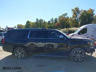 2017 Chevrolet Suburban Premier with VIN 1GNSKJKC7HR281583, listed as a IAAI auction lot 40680315 with 69,192 mi miles. Bid and sale history available at carsss.com. Image 14.