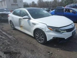 2019 Kia Optima LX with VIN 5XXGT4L38KG300213, listed as a IAAI auction lot 41775052 with 141,402 mi miles. Bid and sale history available at carsss.com. Image 1.