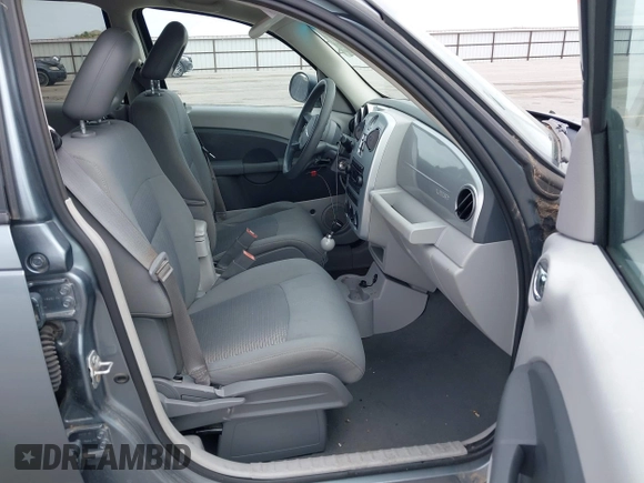 2008 Chrysler PT Cruiser Touring z VIN 3A8FY58B98T170533, wystawiony jako IAAI lot #42168893 z przebiegiem 116 222 mil mil oraz . Historia ofert i sprzedaży dostępna na DreamBid. Obrazek 5.