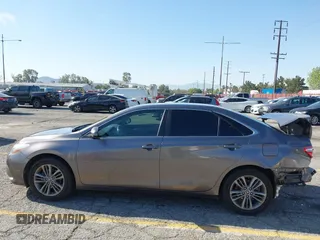 2015 Toyota Camry XLE with VIN 4T1BF1FK6FU901697, listed as a IAAI auction lot 41974098 with 121,817 mi miles. Bid and sale history available at carsss.com. Image 15.