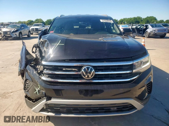 2022 Volkswagen Atlas SE with VIN 1V2WE2CA5NC200212, listed as a Copart auction lot 57658035 with 49,223 mi miles and Salvage title. Bid and sale history available at DreamBid. Image 5.