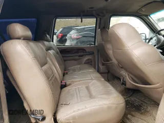 2001 Ford Excursion Limited z VIN 1FMSU43F51EA01083, wystawiony jako Copart lot #47726825 z przebiegiem 343 791 mil mil oraz Szkody całkowita. Historia ofert i sprzedaży dostępna na DreamBid. Obrazek 11.