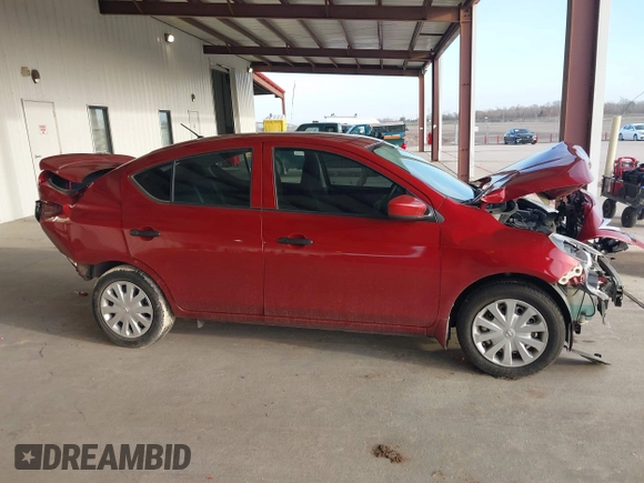 2016 Nissan Versa SV with VIN 3N1CN7AP8GL820880, listed as a IAAI auction lot 41478070 with 1 mi miles. Bid and sale history available at carsss.com. Image 12.