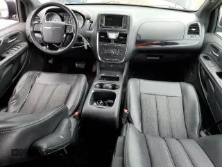 2014 Chrysler Town & Country S with VIN 2C4RC1HG6ER361073, listed as a Copart auction lot 55786985 with 258,233 mi miles and Clean Title. Bid and sale history available at DreamBid. Image 8.
