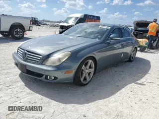 2006 Mercedes-Benz CLS-Class with VIN WDDDJ75XX6A070210, listed as a Copart auction lot 74884104 with 0 mi miles and Salvage Title. Bid and sale history available at carsss.com. Image 1.