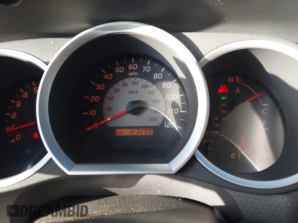 2006 Toyota Tacoma z VIN 5TELU42N26Z271569, wystawiony jako IAAI lot #41760118 z przebiegiem 123 299 mil mil oraz . Historia ofert i sprzedaży dostępna na DreamBid. Obrazek 7.