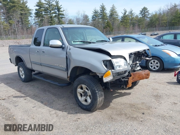 2003 Toyota Tundra SR5 with VIN 5TBBT44183S400232, listed as a IAAI auction lot 41933745 with 272,752 mi miles and . Bid and sale history available at carsss.com. Image 1.