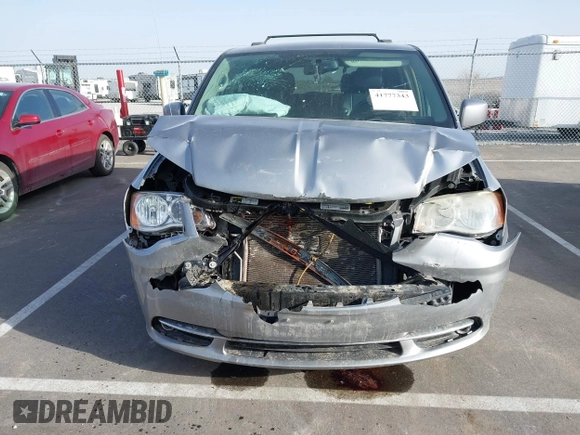 2014 Chrysler Town & Country Touring with VIN 2C4RC1BG2ER394905, listed as a IAAI auction lot 41777343 with 158,487 mi miles. Bid and sale history available at carsss.com. Image 6.