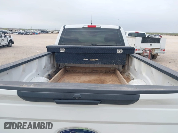 2019 Ford Super Duty F-250 SRW XL with VIN 1FTBF2B62KED26134, listed as a IAAI auction lot 41908568 with 114,259 mi miles. Bid and sale history available at carsss.com. Image 8.