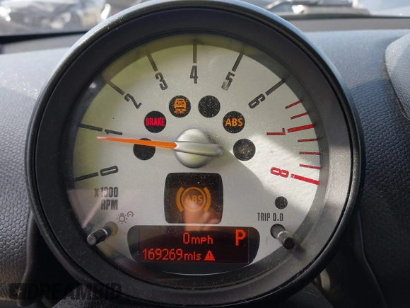 2013 MINI Countryman S with VIN WMWZC3C55DWP24628, listed as a IAAI auction lot 42558387 with 169,269 mi miles and . Bid and sale history available at DreamBid. Image 7.