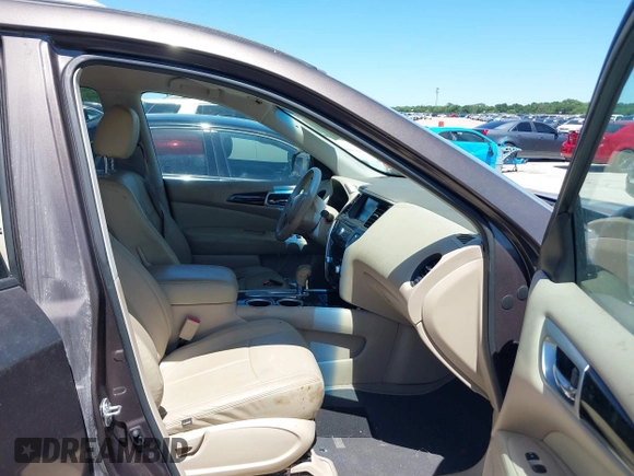 2015 Nissan Pathfinder SV with VIN 5N1AR2MN9FC673089, listed as a IAAI auction lot 42252431 with Not provided miles and . Bid and sale history available at DreamBid. Image 5.