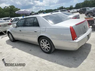 2008 Cadillac DTS 1SD z VIN 1G6KD57Y88U128497, wystawiony jako Copart lot #58138165 z przebiegiem 137 765 mil mil oraz Tytuł czysty. Historia ofert i sprzedaży dostępna na DreamBid. Obrazek 2.
