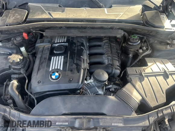 2010 BMW 1 Series 128i with VIN WBAUP9C58AVF49460, listed as a Copart auction lot 85806914 with 252,819 mi miles and Clean Title. Bid and sale history available at DreamBid. Image 7.
