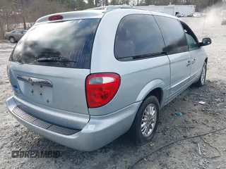 2001 Chrysler Town & Country Limited with VIN 2C8GP64L71R299459, listed as a IAAI auction lot 41715441 with 305,809 mi miles. Bid and sale history available at carsss.com. Image 4.