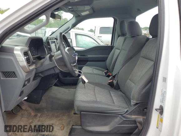 2021 Ford F-150 XL z VIN 1FTMF1C56MKE99832, wystawiony jako Copart lot #58199975 z przebiegiem 86 532 mil mil oraz Szkoda całkowita • Salvage title. Historia ofert i sprzedaży dostępna na DreamBid. Obrazek 7.
