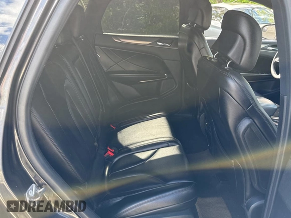 2018 Lincoln MKC Premiere with VIN 5LMCJ1C91JUL21722, listed as a Copart auction lot 52987075 with 87,441 mi miles and Clean Title. Bid and sale history available at DreamBid. Image 6.
