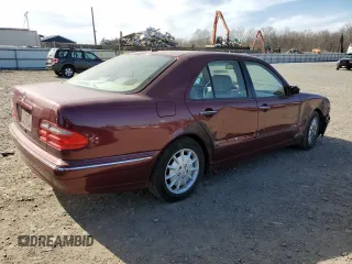 2000 Mercedes-Benz E-Class with VIN WDBJF65J6YB052254, listed as a Copart auction lot 49375555 with 96,015 mi miles and Salvage Title. Bid and sale history available at carsss.com. Image 3.