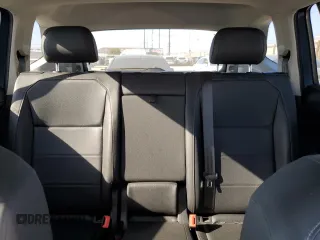 2020 Volkswagen Tiguan SE z VIN 3VV3B7AXXLM150387, wystawiony jako Copart lot #50516415 z przebiegiem 31 419 mil mil oraz Szkody całkowita. Historia ofert i sprzedaży dostępna na DreamBid. Obrazek 10.