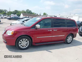 2015 Chrysler Town & Country Limited Platinum with VIN 2C4RC1GG6FR629851, listed as a IAAI auction lot 41903953 with 174,066 mi miles. Bid and sale history available at carsss.com. Image 14.