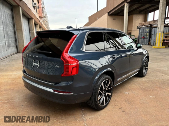2024 Volvo XC90 Plus Bright Theme with VIN YV4062PE3R1155917, listed as a Copart auction lot 44853265 with 7,968 mi miles and Salvage title. Bid and sale history available at DreamBid. Image 4.