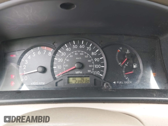 2007 Toyota Corolla CE with VIN 1NXBR32E17Z898776, listed as a IAAI auction lot 42058333 with 239,230 mi miles and . Bid and sale history available at carsss.com. Image 7.