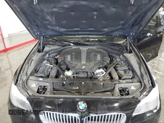 2013 BMW 5 Series 550i xDrive with VIN WBAFU9C56DDY70471, listed as a IAAI auction lot 42158400 with 100,251 mi miles and . Bid and sale history available at carsss.com. Image 10.