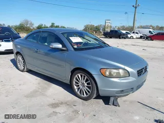 2008 Volvo C70 with VIN YV1MC67268J048654, listed as a IAAI auction lot 41687276 with 147,813 mi miles. Bid and sale history available at carsss.com. Image 1.