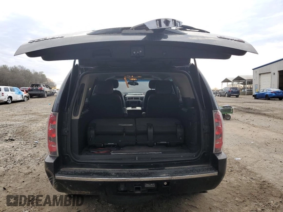2012 GMC Yukon Denali with VIN 1GKS1EEF1CR304040, listed as a Copart auction lot 42874135 with 182,879 mi miles and Salvage Title. Bid and sale history available at carsss.com. Image 6.