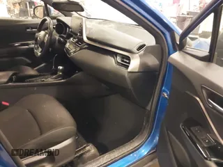 2019 Toyota C-HR XLE with VIN JTNKHMBX0K1042342, listed as a IAAI auction lot 41935879 with 54,190 mi miles and . Bid and sale history available at DreamBid. Image 5.