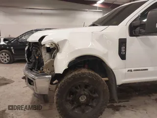 2017 Ford F-250 Lariat z VIN 1FT7W2BTXHEC81609, wystawiony jako IAAI lot #41497213 z przebiegiem 176 644 mil mil oraz . Historia ofert i sprzedaży dostępna na DreamBid. Obrazek 12.