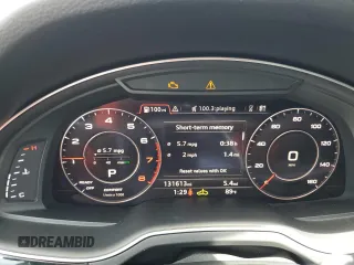 2019 Audi Q7 Premium Plus z VIN WA1LAAF76KD044806, wystawiony jako Copart lot #54761385 z przebiegiem 131 613 mil mil oraz Czysty tytuł • Clean title. Historia ofert i sprzedaży dostępna na DreamBid. Obrazek 9.