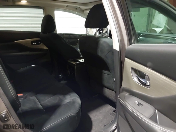 2017 Nissan Murano SL with VIN 5N1AZ2MH5HN181693, listed as a IAAI auction lot 41592637 with 90,770 mi miles. Bid and sale history available at carsss.com. Image 8.