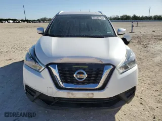 2018 Nissan Kicks SR with VIN 3N1CP5CU2JL538095, listed as a Copart auction lot 52100785 with 92,028 mi miles and Salvage Title. Bid and sale history available at carsss.com. Image 5.
