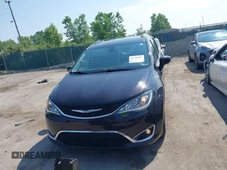 2018 Chrysler Pacifica Touring L Plus with VIN 2C4RC1EG2JR314847, listed as a IAAI auction lot 42716082 with 92,544 mi miles and . Bid and sale history available at DreamBid. Image 13.