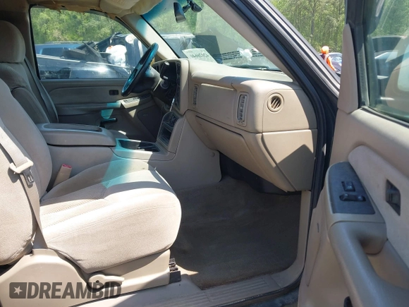 2003 Chevrolet Silverado 1500 with VIN 2GCEC19T531235891, listed as a IAAI auction lot 42026640 with 366,488 mi miles and . Bid and sale history available at DreamBid. Image 5.