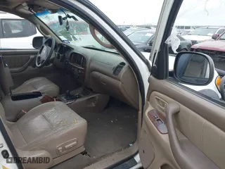 2003 Toyota Sequoia Limited with VIN 5TDBT48A03S204447, listed as a IAAI auction lot 41548596 with 1 mi miles. Bid and sale history available at carsss.com. Image 5.
