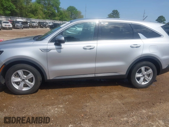 2021 Kia Sorento LX with VIN 5XYRG4LC3MG052013, listed as a IAAI auction lot 41930953 with 86,429 mi miles. Bid and sale history available at carsss.com. Image 14.
