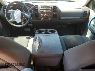 2008 GMC Sierra 1500 SLT с VIN 2GTEC13J081327098, выставлен на аукционе Copart как лот 47188155 с пробегом 255 495 миль миль и Списание • Salvage title. История ставок и продаж доступна на DreamBid. Изображение 8.