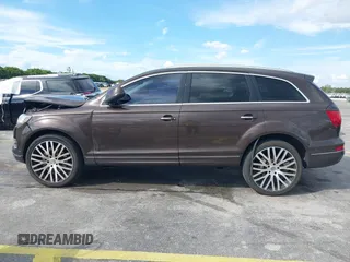 2011 Audi Q7 3.0L TDI Prestige with VIN WA1VMAFE0BD008205, listed as a IAAI auction lot 41692958 with 127,901 mi miles. Bid and sale history available at carsss.com. Image 14.