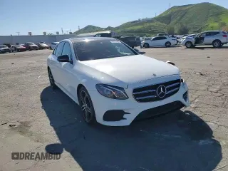 2019 Mercedes-Benz E-Class E 300 with VIN WDDZF4JB7KA605701, listed as a Copart auction lot 38572993 with 60,909 mi miles. Bid and sale history available at carsss.com. Image 11.