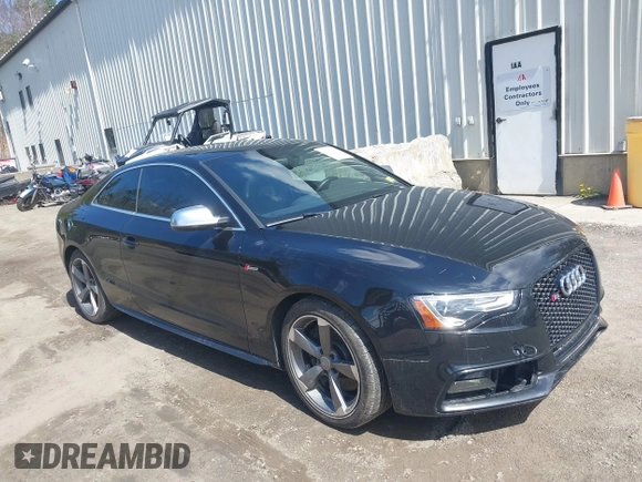 2015 Audi S5 Premium Plus z VIN WAUGGAFR1FA035653, wystawiony jako IAAI lot #42054212 z przebiegiem 133 572 mil mil oraz . Historia ofert i sprzedaży dostępna na DreamBid. Obrazek 1.