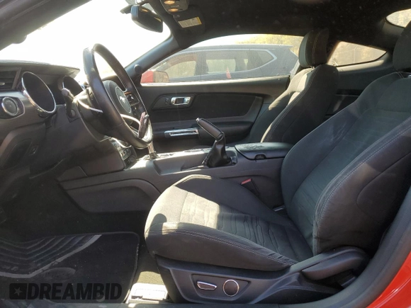 2016 Ford Mustang EcoBoost z VIN 1FA6P8TH6G5335854, wystawiony jako Copart lot #52160225 z przebiegiem 183 060 mil mil oraz Szkoda całkowita • Salvage title. Historia ofert i sprzedaży dostępna na DreamBid. Obrazek 7.