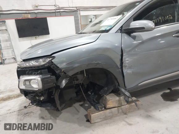 2020 Hyundai Kona Limited with VIN KM8K3CA57LU405342, listed as a IAAI auction lot 41791082 with 58,043 mi miles. Bid and sale history available at carsss.com. Image 6.