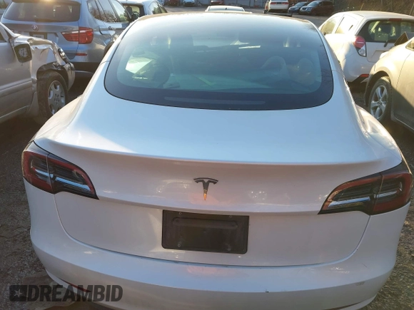 2023 Tesla Model 3 z VIN 5YJ3E1EAXPF584537, wystawiony jako IAAI lot #41464243 z przebiegiem 33 229 mil mil oraz . Historia ofert i sprzedaży dostępna na DreamBid. Obrazek 17.