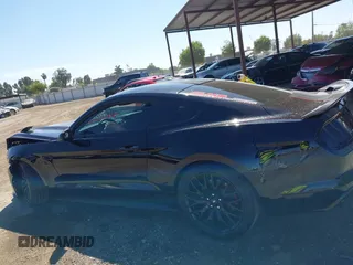 2017 Ford Mustang GT z VIN 1FA6P8CF6H5281648, wystawiony jako IAAI lot #42313382 z przebiegiem 26 574 mil mil oraz . Historia ofert i sprzedaży dostępna na DreamBid. Obrazek 14.